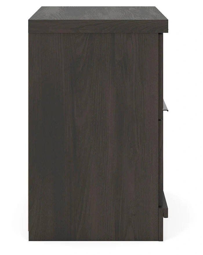Shaehartin Nightstand