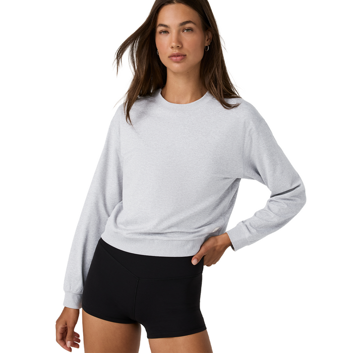 Vuori Halo Modern Crew (Women) - Pale Grey Heather Apparel - Top - Sweatshirt - The Heel Shoe Fitters