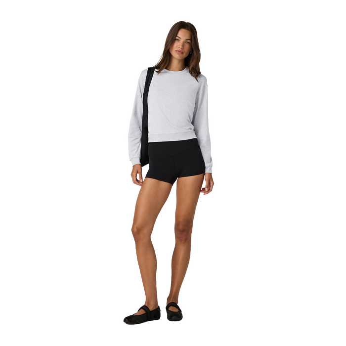 Vuori Halo Modern Crew (Women) - Pale Grey Heather Apparel - Top - Sweatshirt - The Heel Shoe Fitters