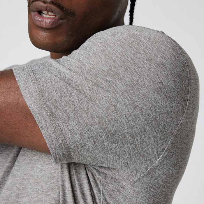 Vuori Strato Tech Tee (Men) - Heather Grey Apparel - Top - ShortSleeve - The Heel Shoe Fitters
